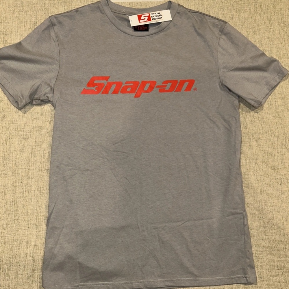 Snap Red and Gray Short Sleeve Tee
